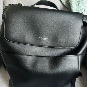 ✨MINA BAE VEGAN LEATHER KINNEY✨